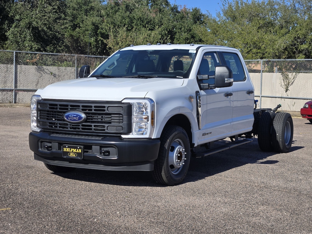 New 2025 Ford Chassis Cab F-350 XL TRUCK