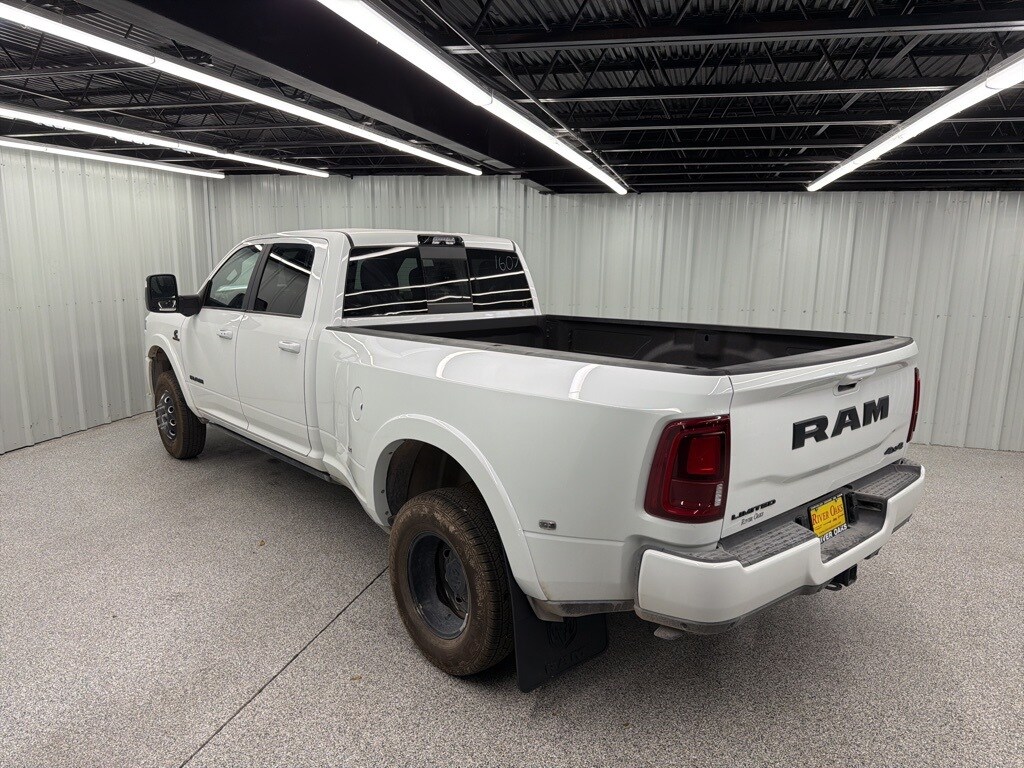 2025 Ram 3500 Limited photo 4