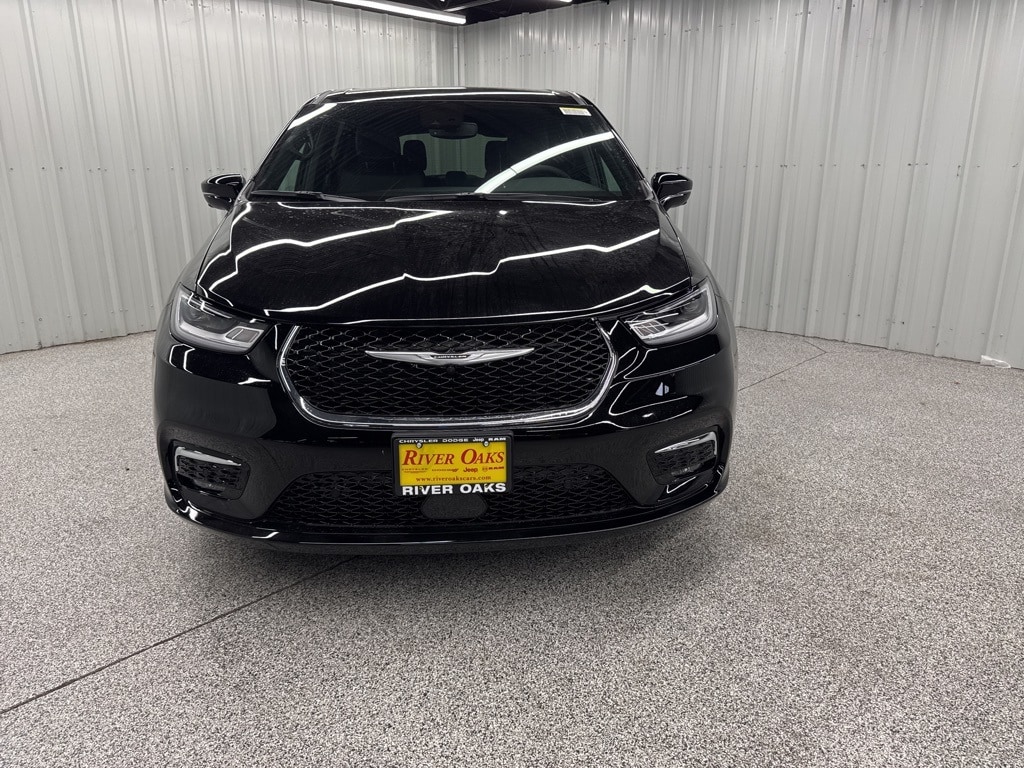 New 2026 Chrysler Pacifica SELECT Passenger Van