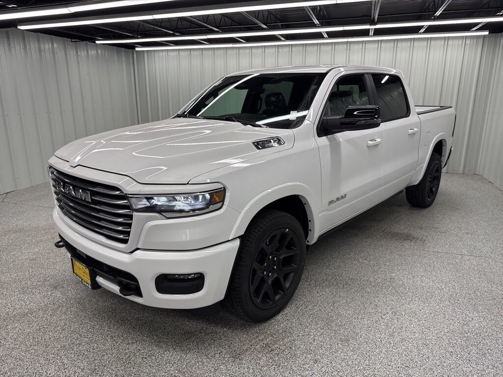 2025 Ram 1500 Laramie photo 3