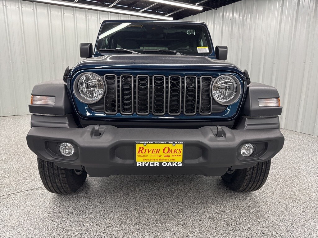 2025 Jeep Wrangler Sport photo 2