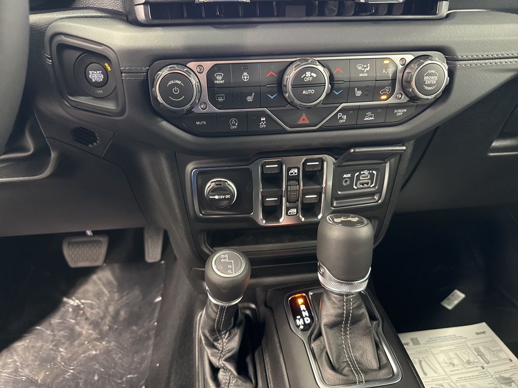 2026 Jeep Wrangler 4-Door Sahara - Photo 24