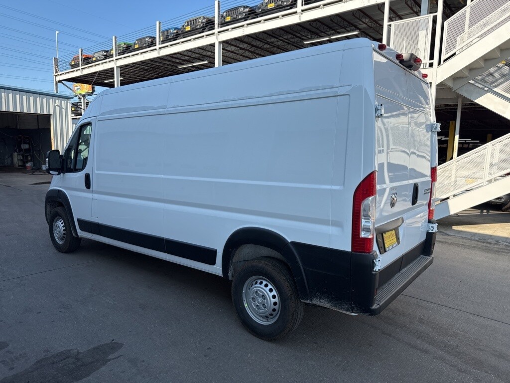 2026 Ram ProMaster 2500 Cargo Van photo 3