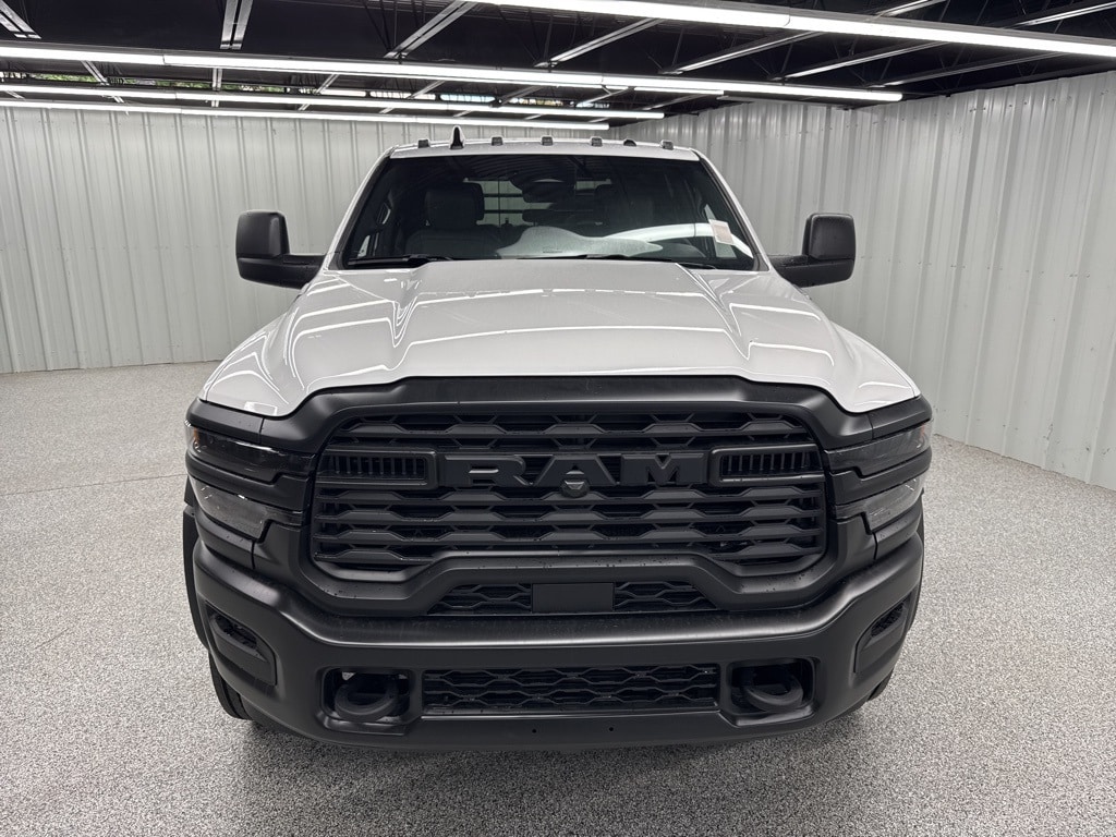 New 2025 Ram 5500 Chassis Cab 5500 TRADESMAN CHASSIS CREW CAB 4X4 84' CA Pickup