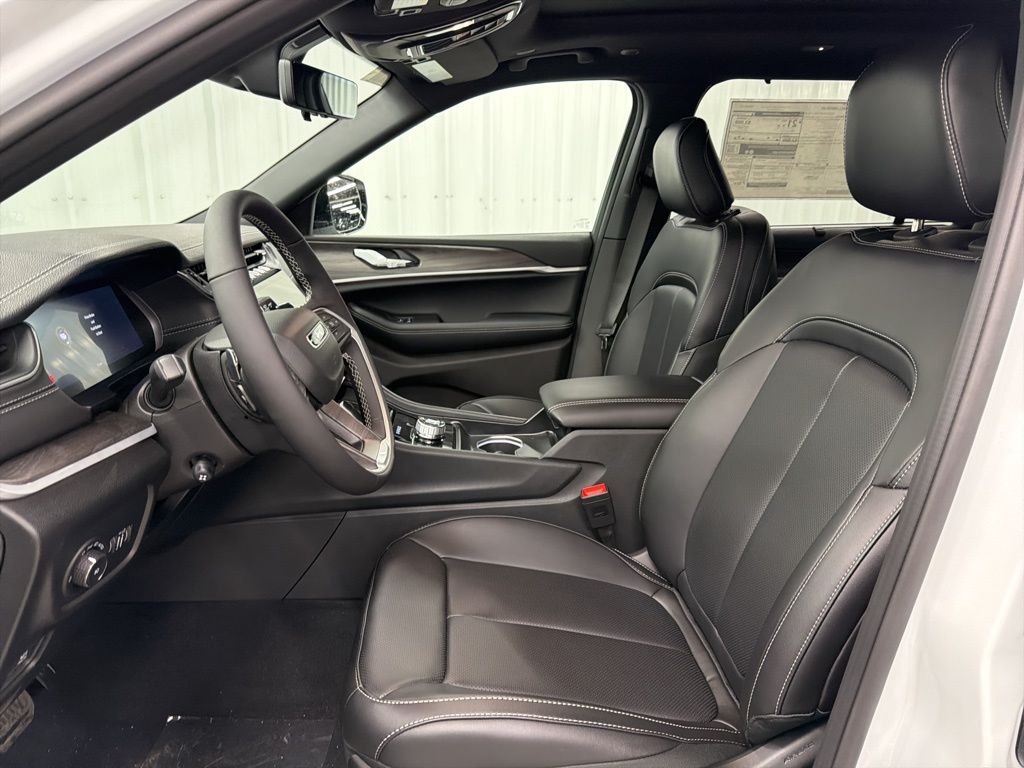 2025 Jeep Grand Cherokee L Limited - Photo 16