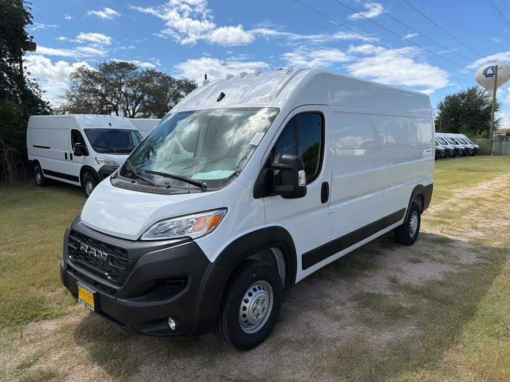2026 Ram ProMaster 2500 Cargo Van photo 3