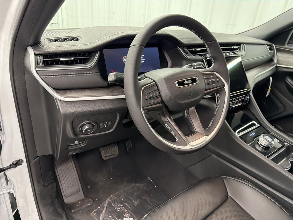 2025 Jeep Grand Cherokee L Limited - Photo 17