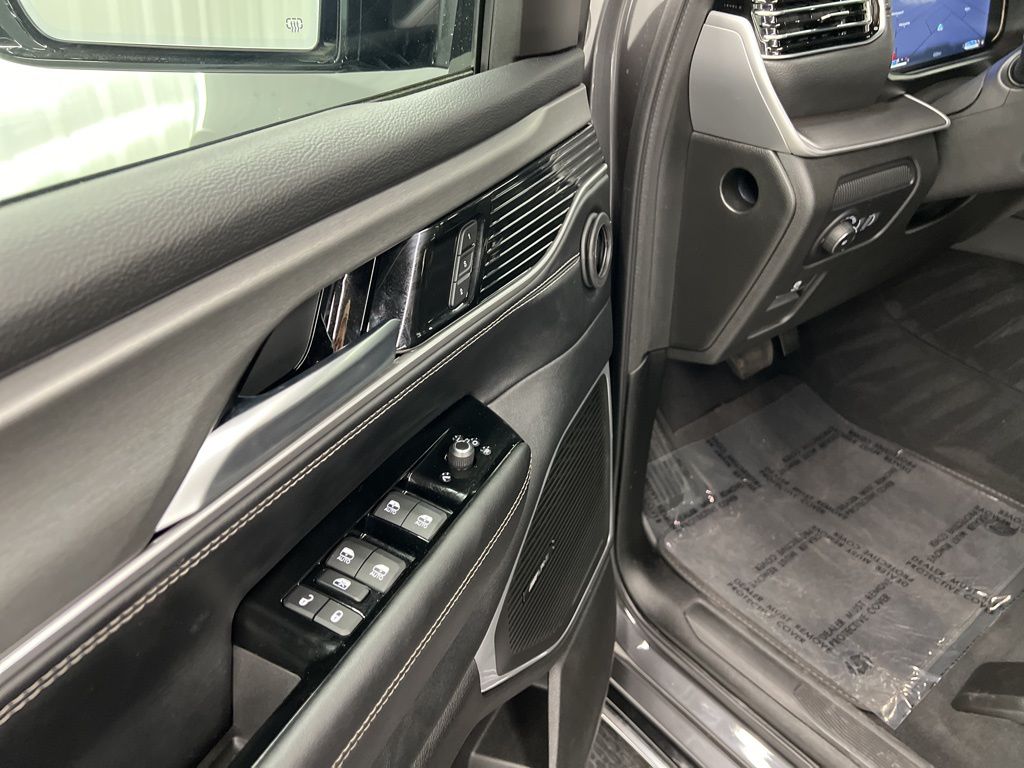 2025 Jeep Wagoneer Series I - Photo 21
