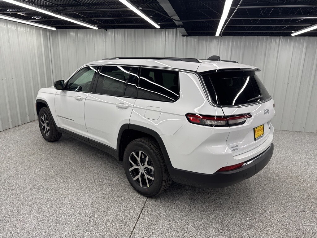 2025 Jeep Grand Cherokee L photo 4