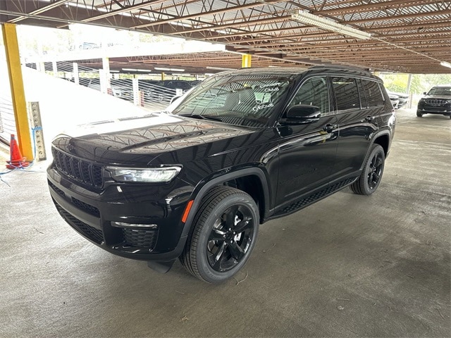 Used 2024 Jeep Grand Cherokee L Limited with VIN 1C4RJKBG6R8580668 for sale in Houston, TX