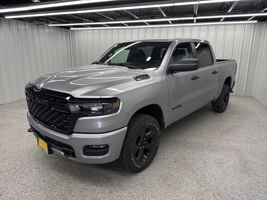 2025 Ram 1500 Tradesman photo 3