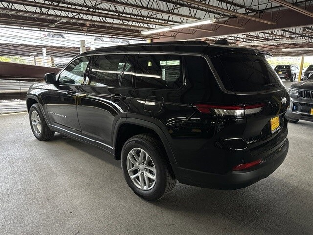 2024 Jeep Grand Cherokee L photo 3