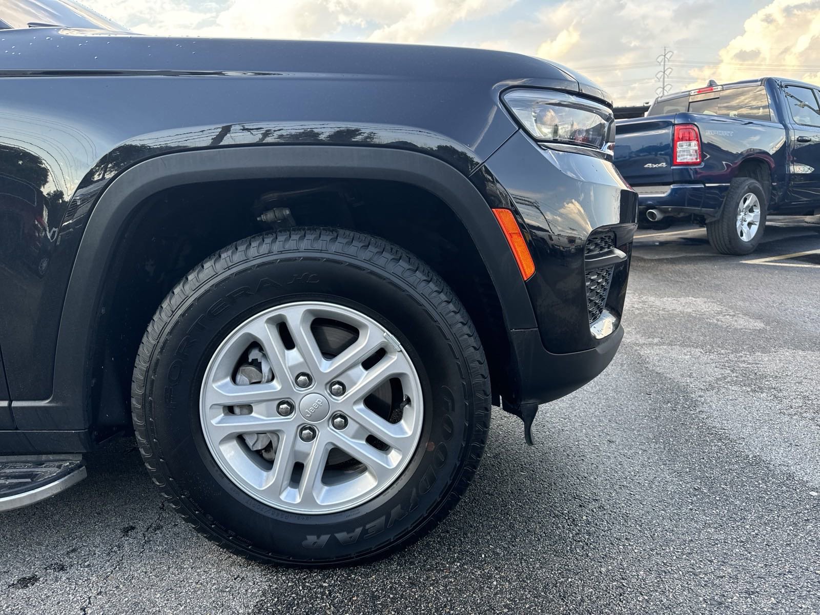 Used 2023 Jeep Grand Cherokee Laredo with VIN 1C4RJGAG3PC652550 for sale in Houston, TX