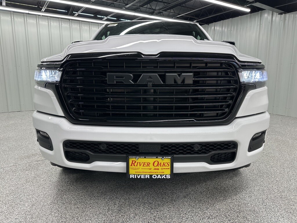 2025 Ram 1500 Laramie photo 2