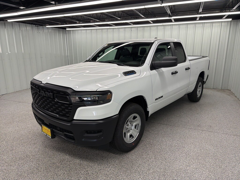 2025 Ram 1500 Tradesman photo 2