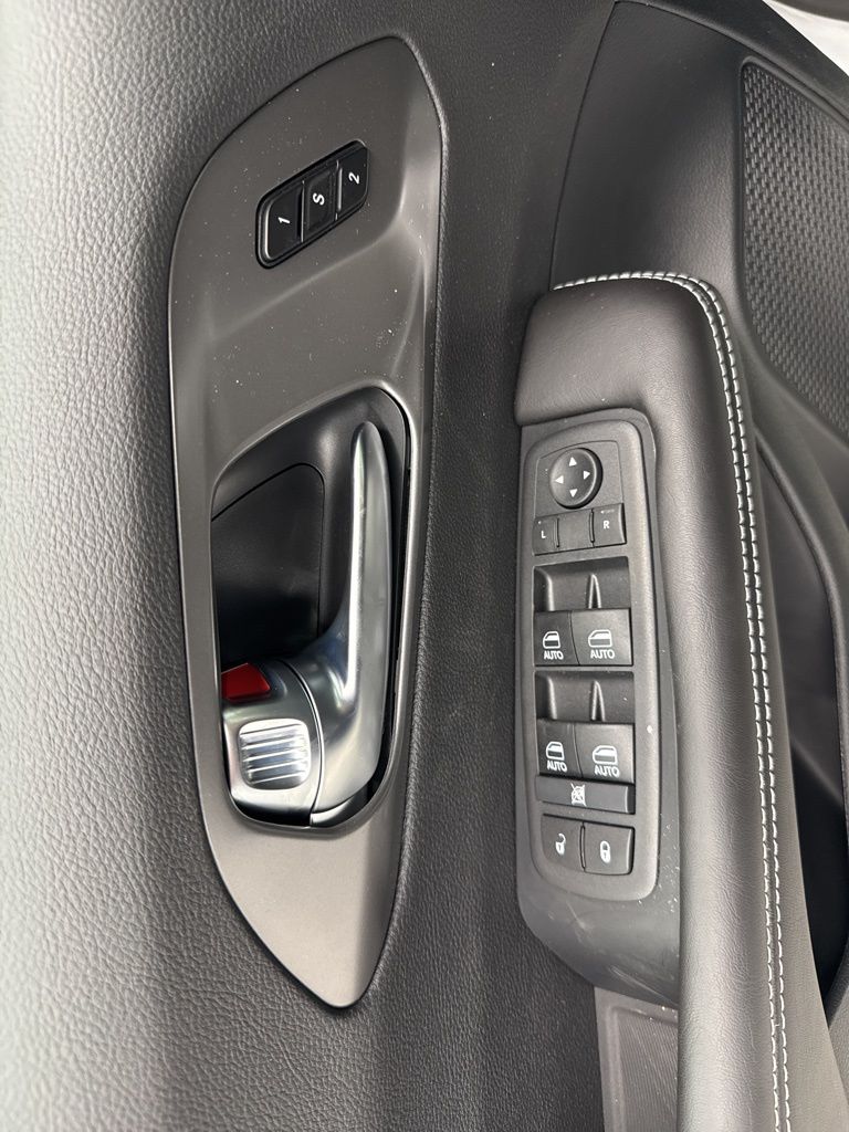 2026 Chrysler Pacifica Select - Photo 19