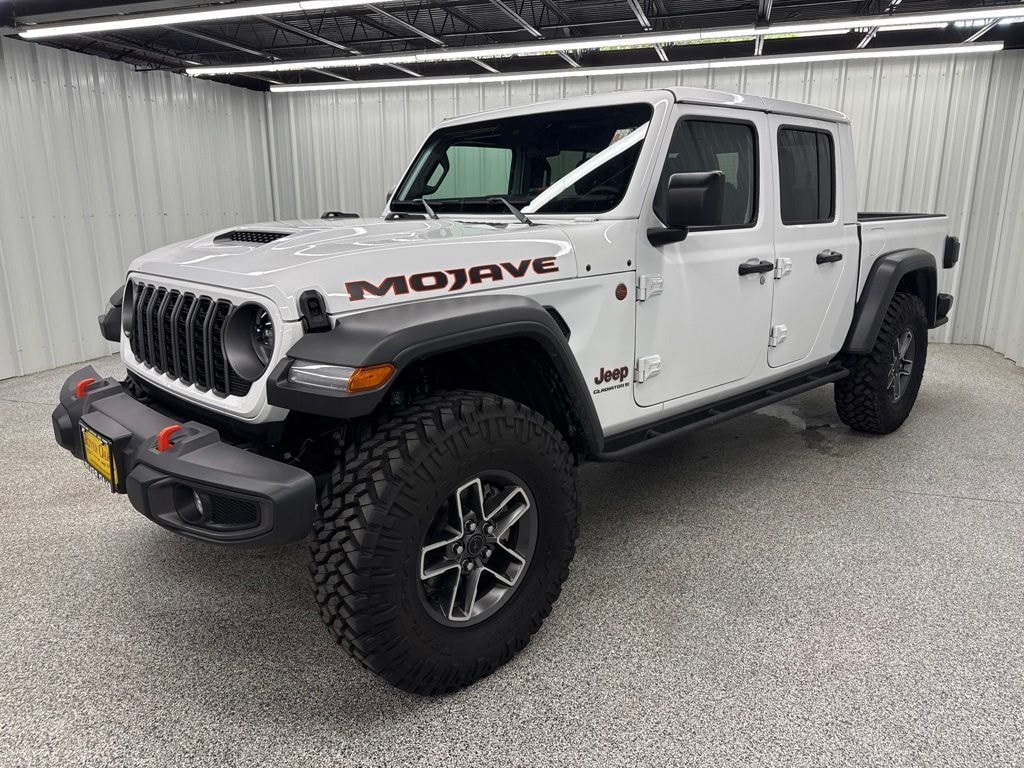 Used 2025 Jeep Gladiator Mojave Truck Crew Cab