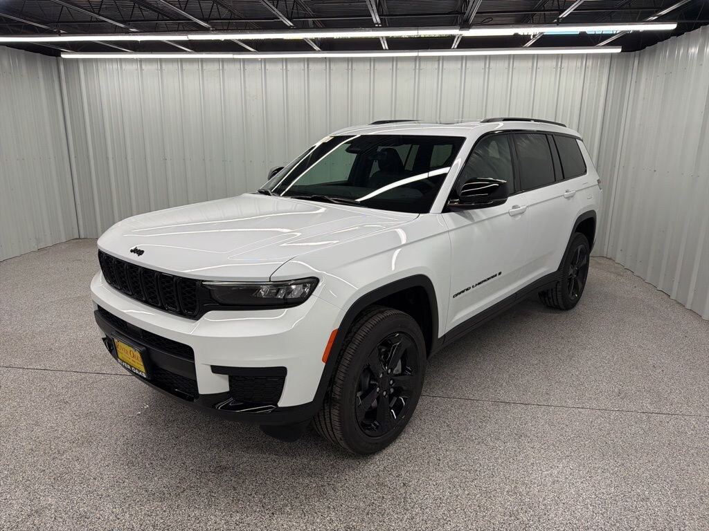 New 2025 Jeep Grand Cherokee L ALTITUDE X 4X4 Sport Utility