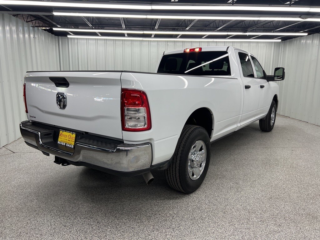 2024 Ram 3500 Tradesman photo 3