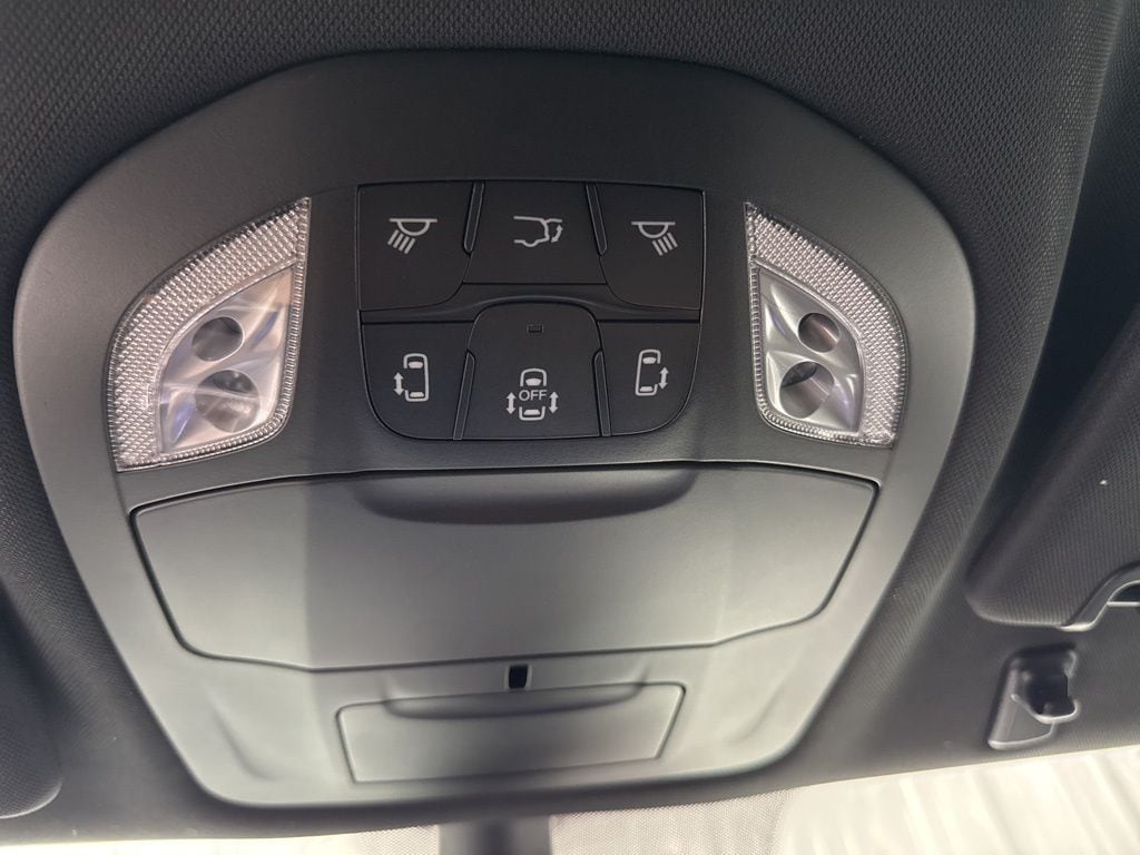 2026 Chrysler Pacifica Select - Photo 24