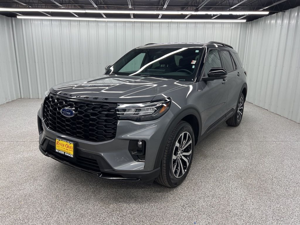 Used 2025 Ford Explorer ST-Line SUV