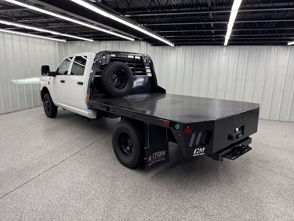 2025 Ram 3500 Tradesman photo 3