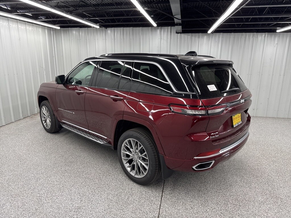 2025 Jeep Grand Cherokee Summit photo 3