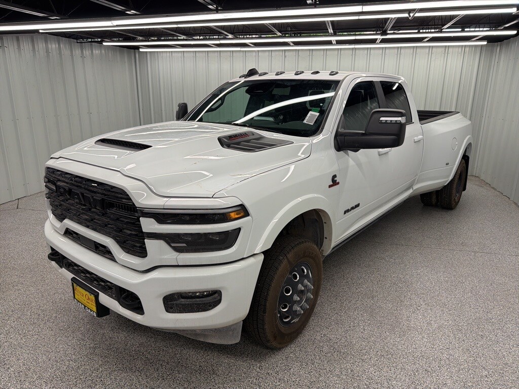 2025 Ram 3500 Limited photo 3