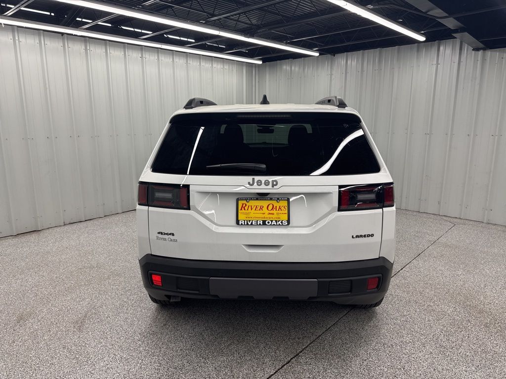 2026 Jeep Cherokee Laredo