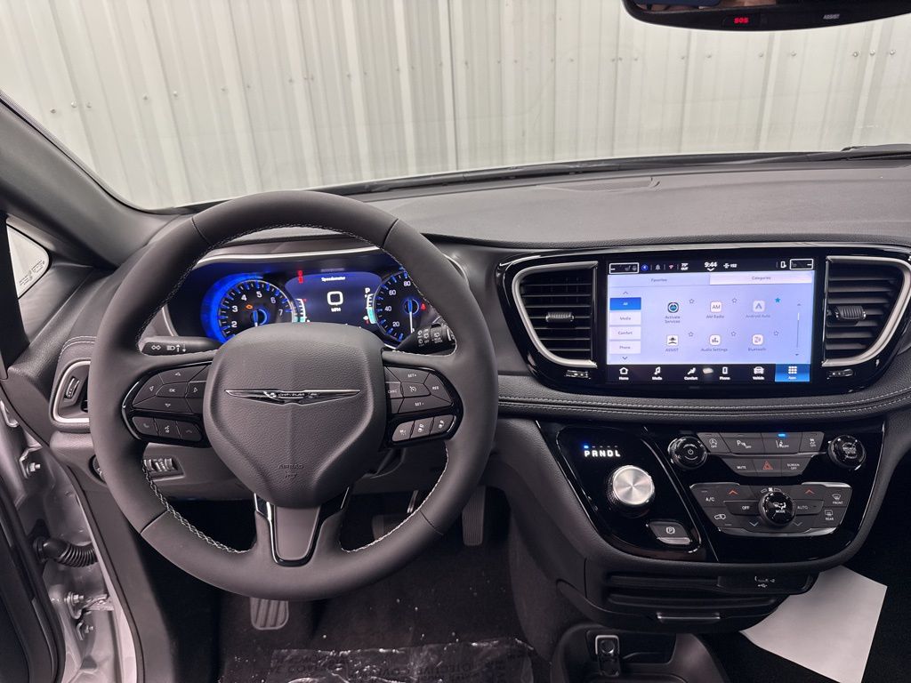 2026 Chrysler Pacifica Select - Photo 23