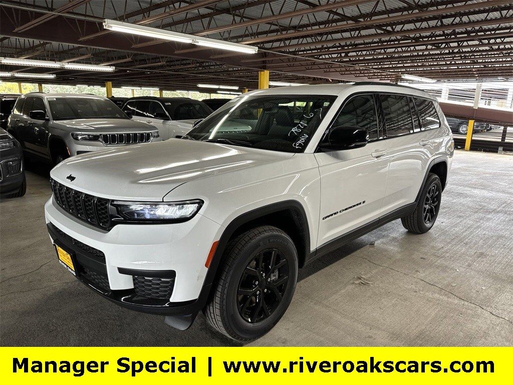 2024 Jeep Grand Cherokee Altitude photo 2