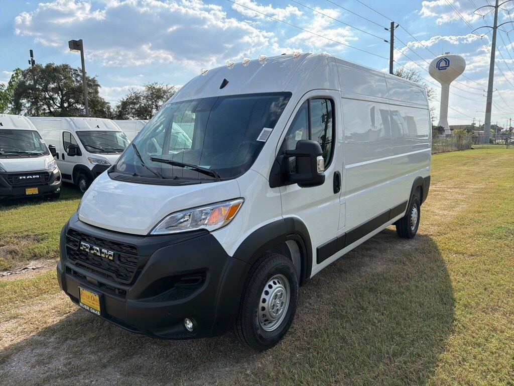 2026 Ram ProMaster 2500 Cargo Van photo 2