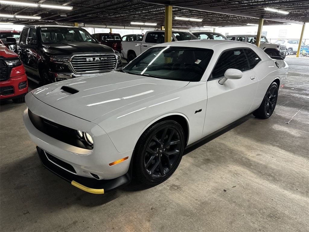 Used 2023 Dodge Challenger R/T with VIN 2C3CDZBT5PH614727 for sale in Houston, TX