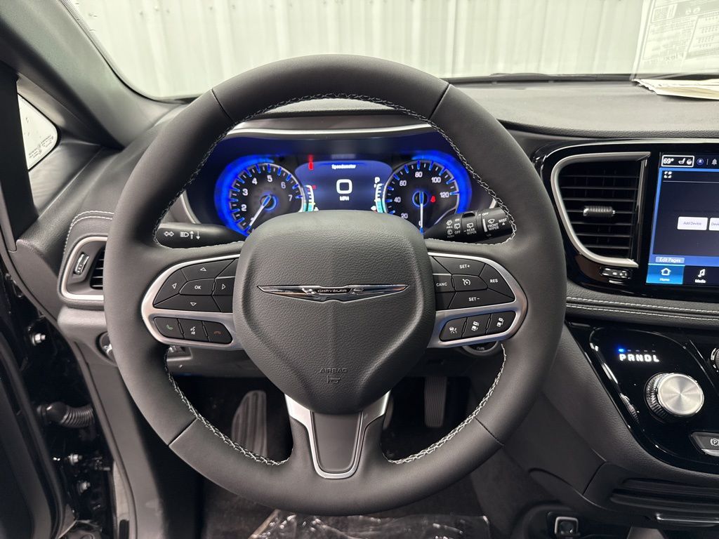 2026 Chrysler Pacifica Select - Photo 19