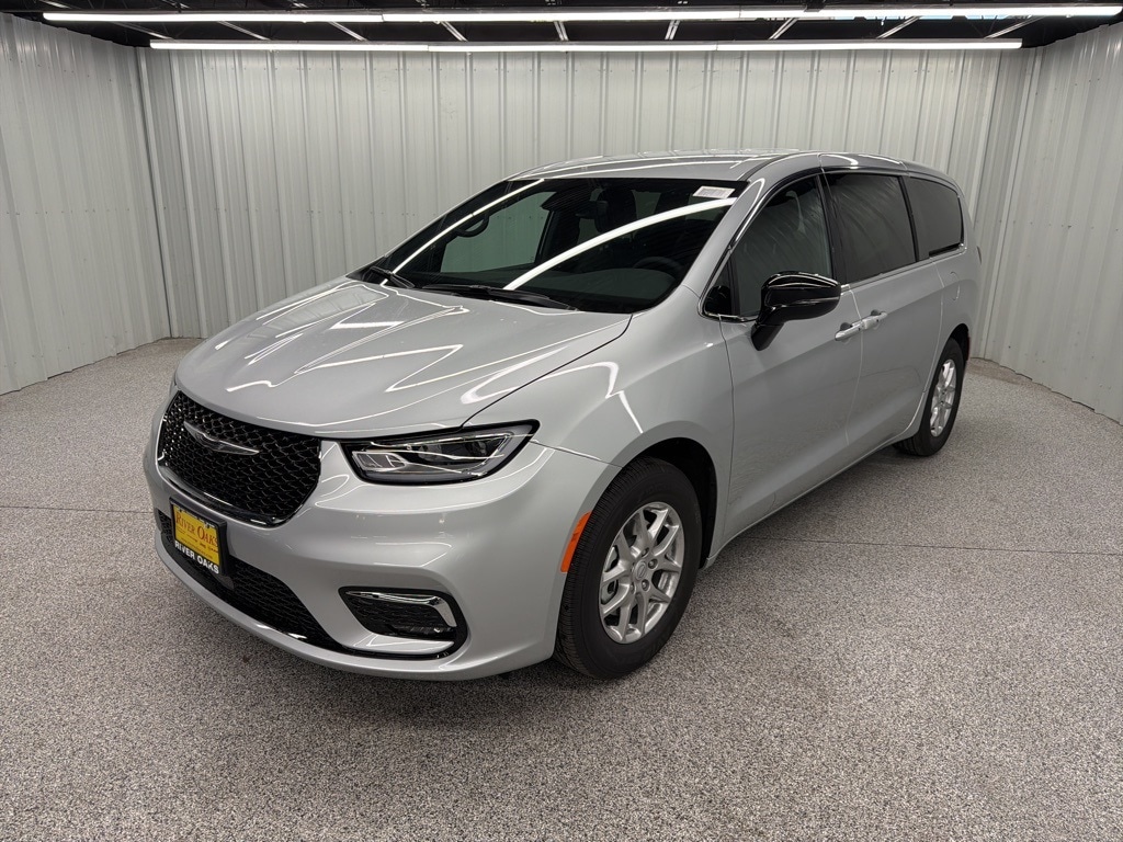 New 2026 Chrysler Pacifica SELECT Passenger Van
