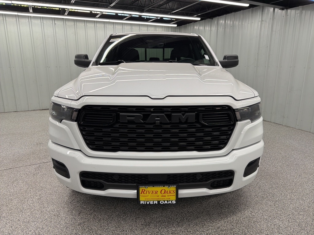 New 2025 Ram 1500 TRADESMAN CREW CAB 4X2 5'7 BOX Pickup