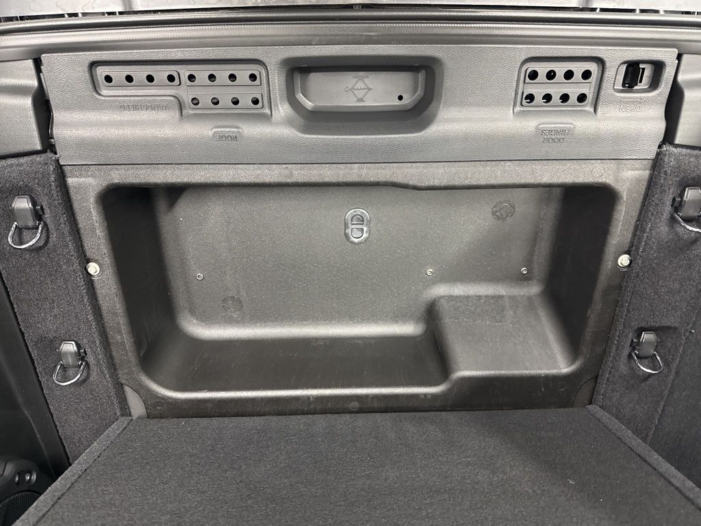 2026 Jeep Wrangler 4-Door Sahara - Photo 11