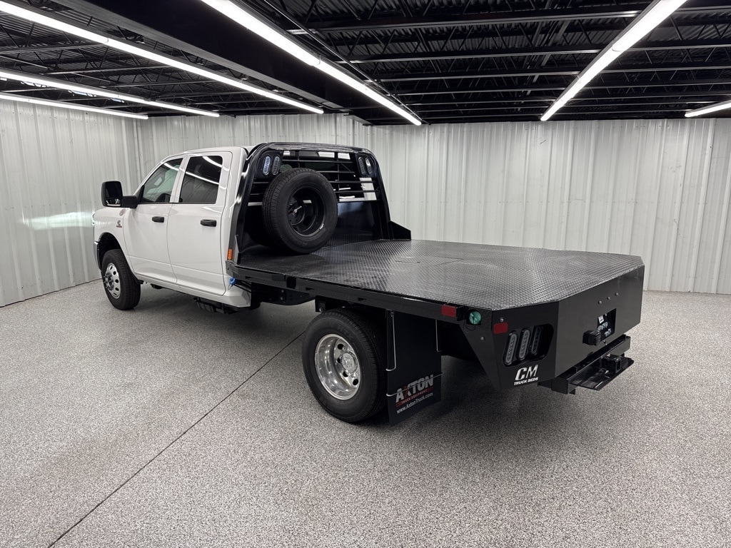 New 2025 Ram 3500 Chassis Cab 3500 TRADESMAN CREW CAB CHASSIS 4X4 60' CA Pickup