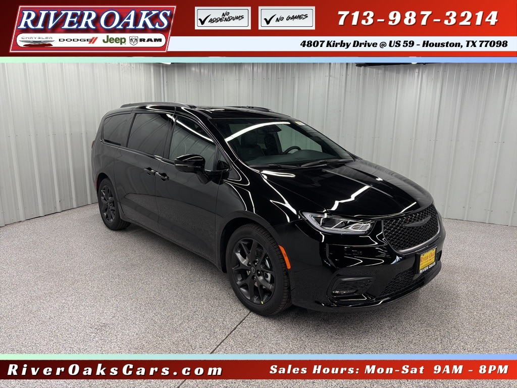 2026 Chrysler Pacifica Passenger Van 