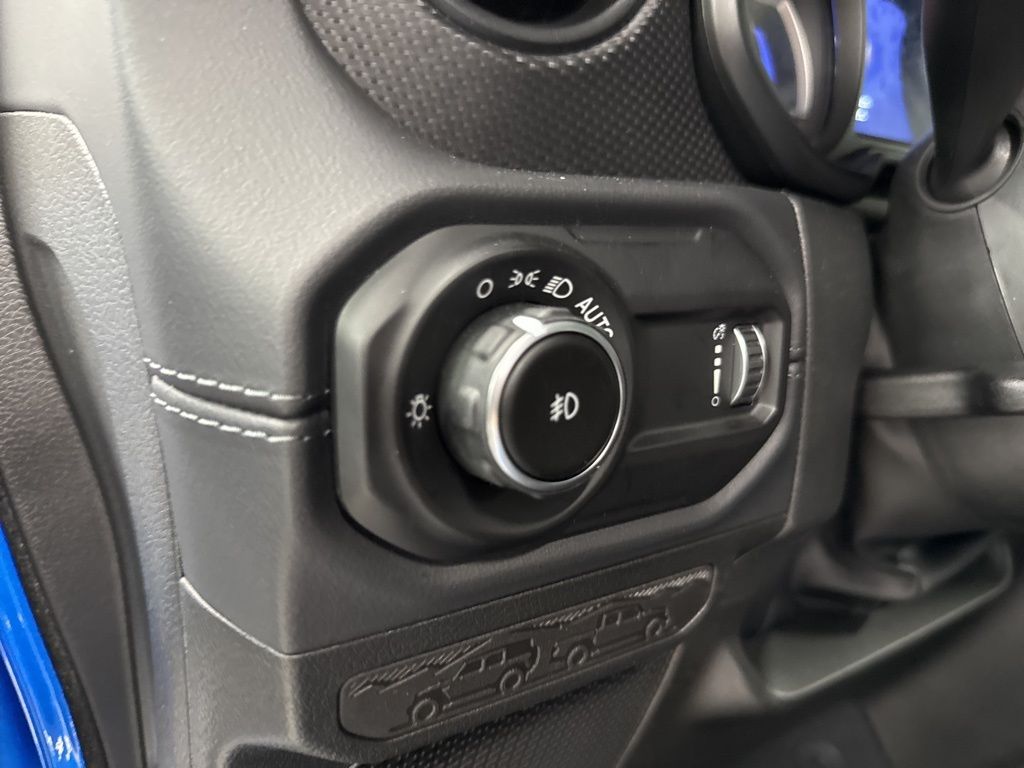 2025 Jeep Wrangler 4-Door Rubicon X - Photo 16