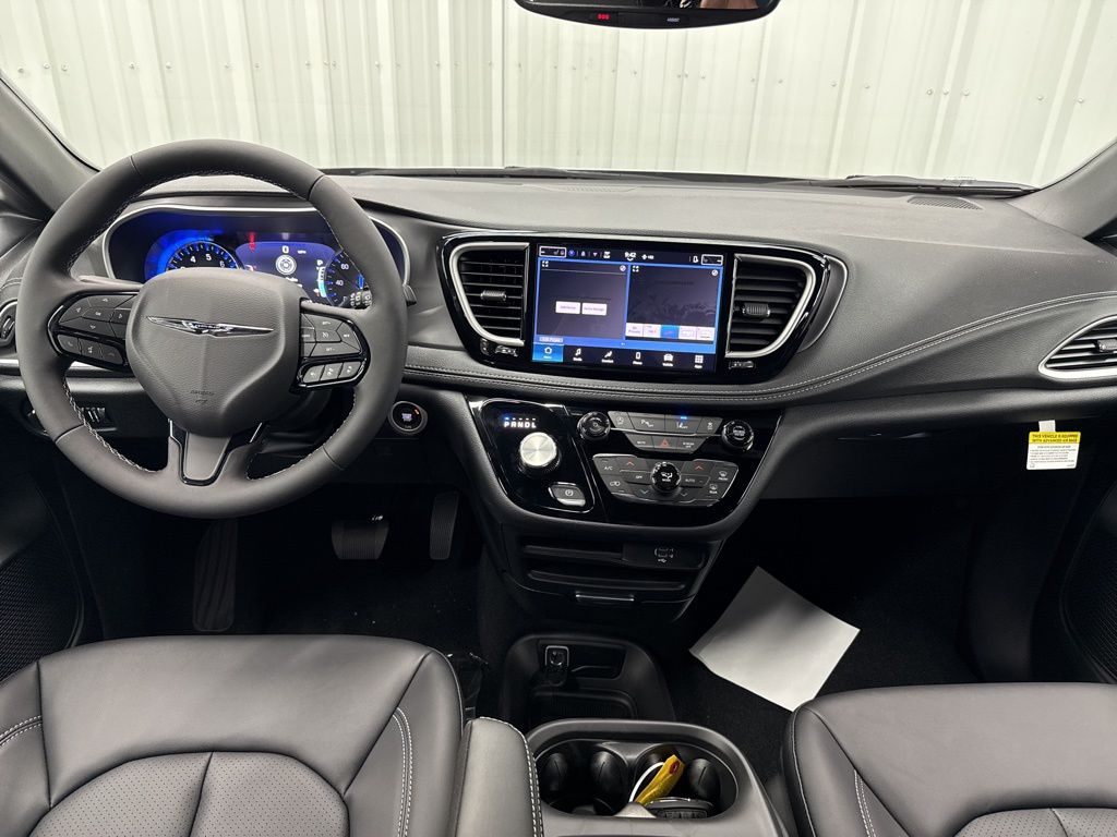 2026 Chrysler Pacifica Select - Photo 16