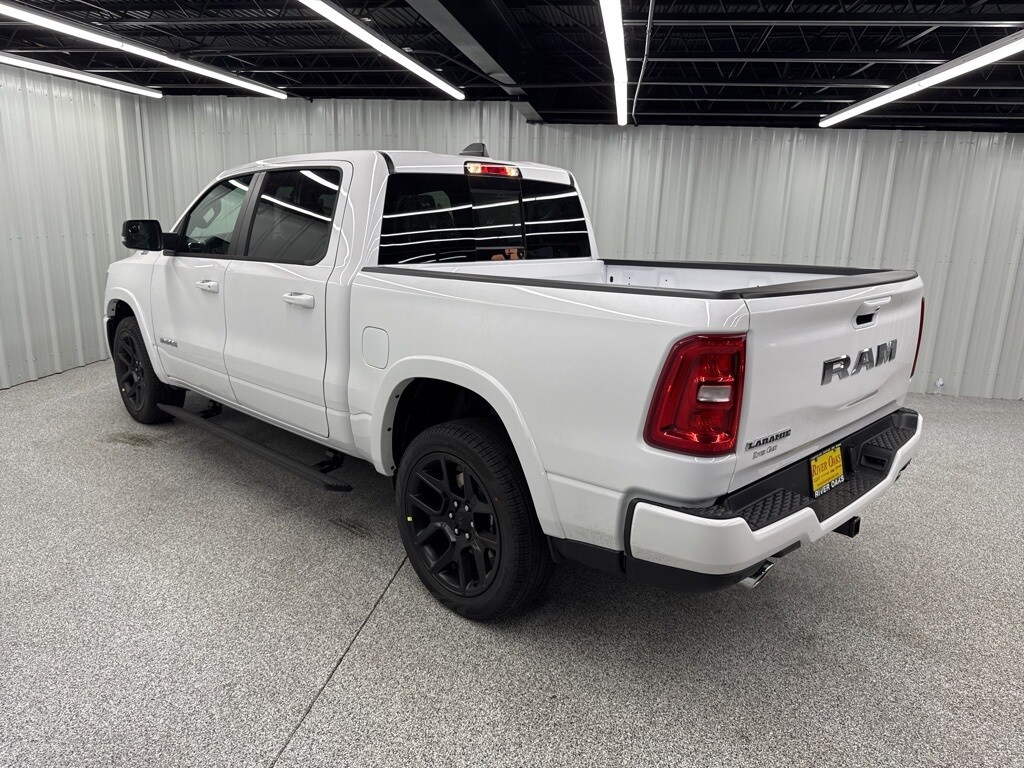2025 Ram 1500 Laramie photo 4