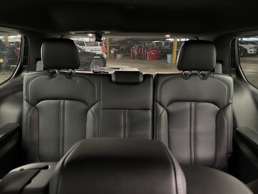 2025 Jeep Wagoneer Series I - Photo 15