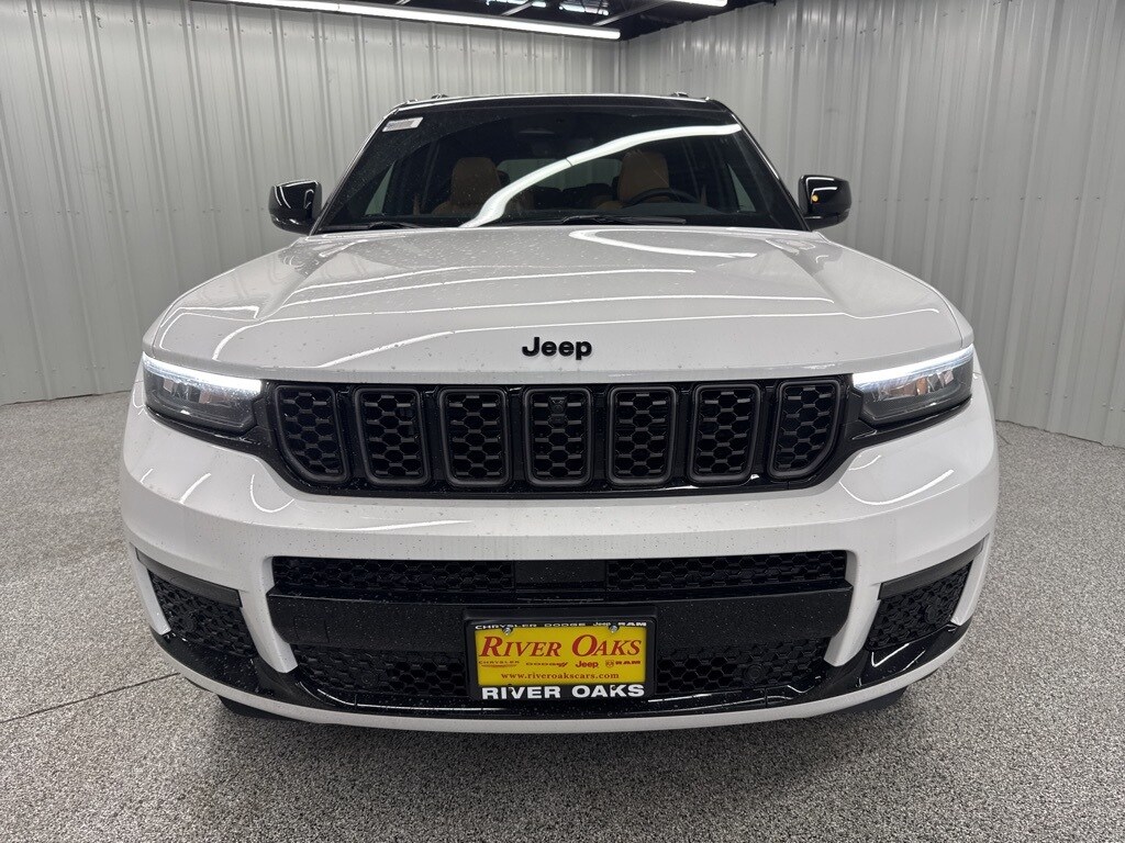 2025 Jeep Grand Cherokee L Summit Reserve photo 2