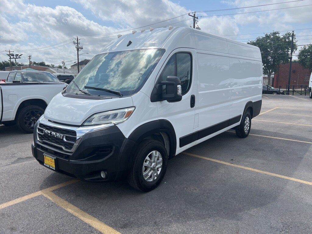 2024 Ram ProMaster 3500 photo 3