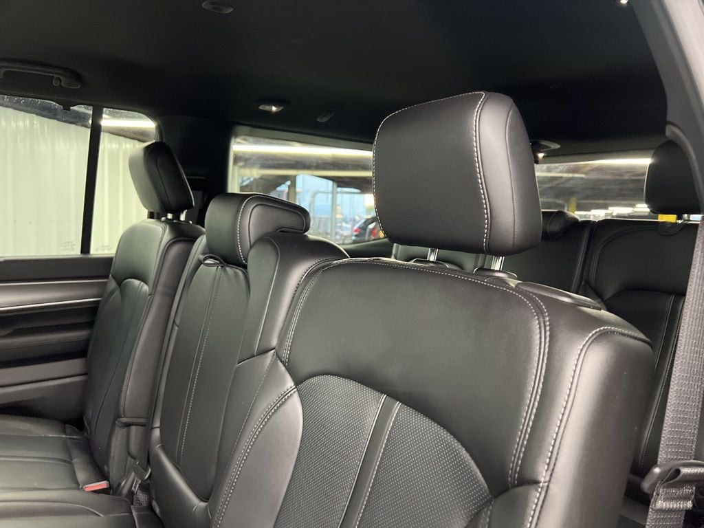 2025 Jeep Wagoneer Series I - Photo 13