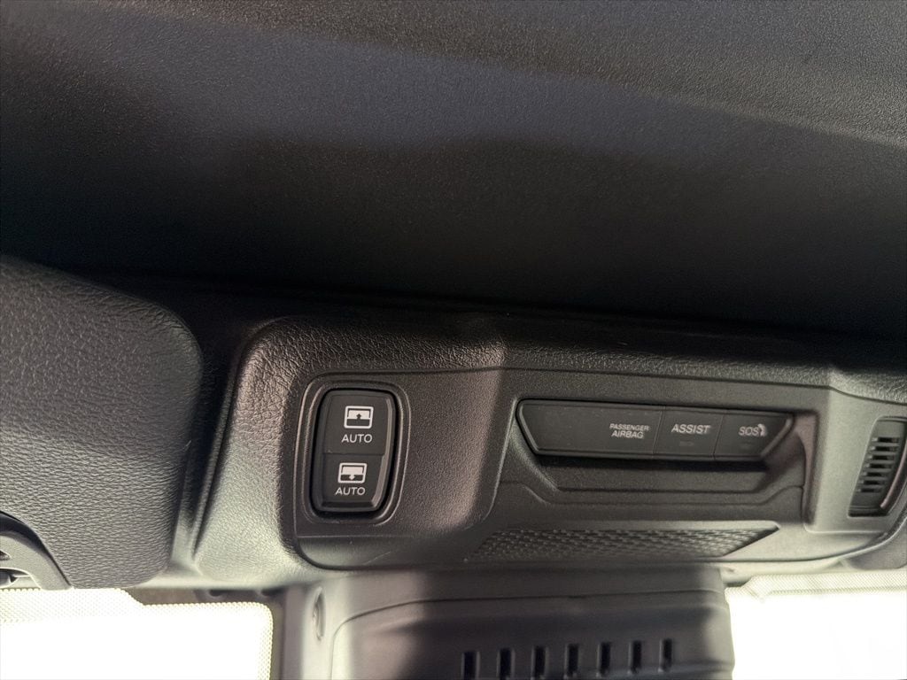 2025 Jeep Wrangler 4-Door Sahara - Photo 25