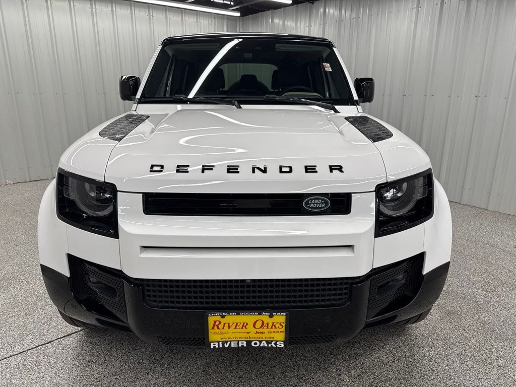 Used 2024 Land Rover Defender 110 X-Dynamic SE SUV