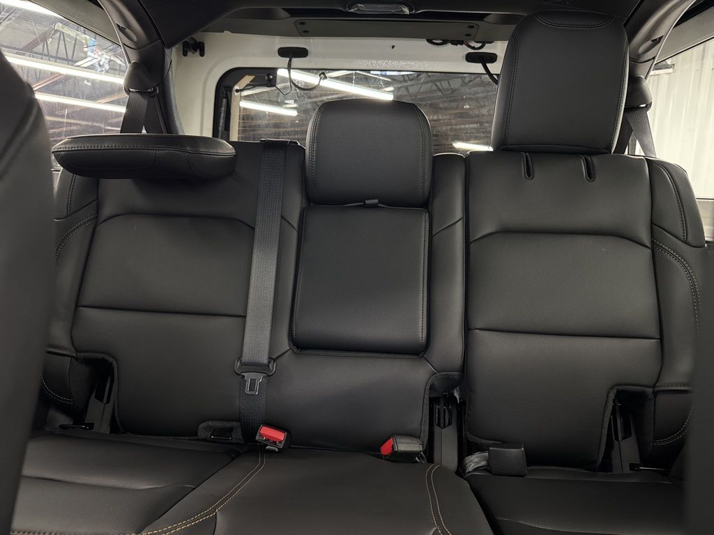 2026 Jeep Wrangler 4-Door Sahara - Photo 19