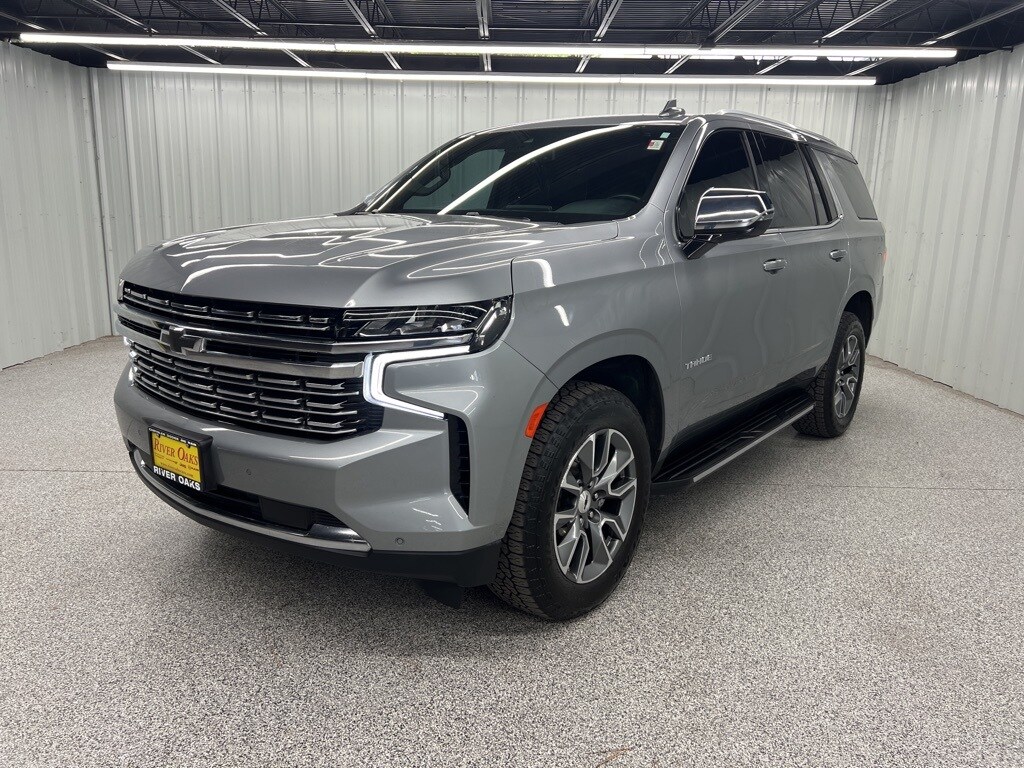 2023 Chevrolet Tahoe Premier photo 2